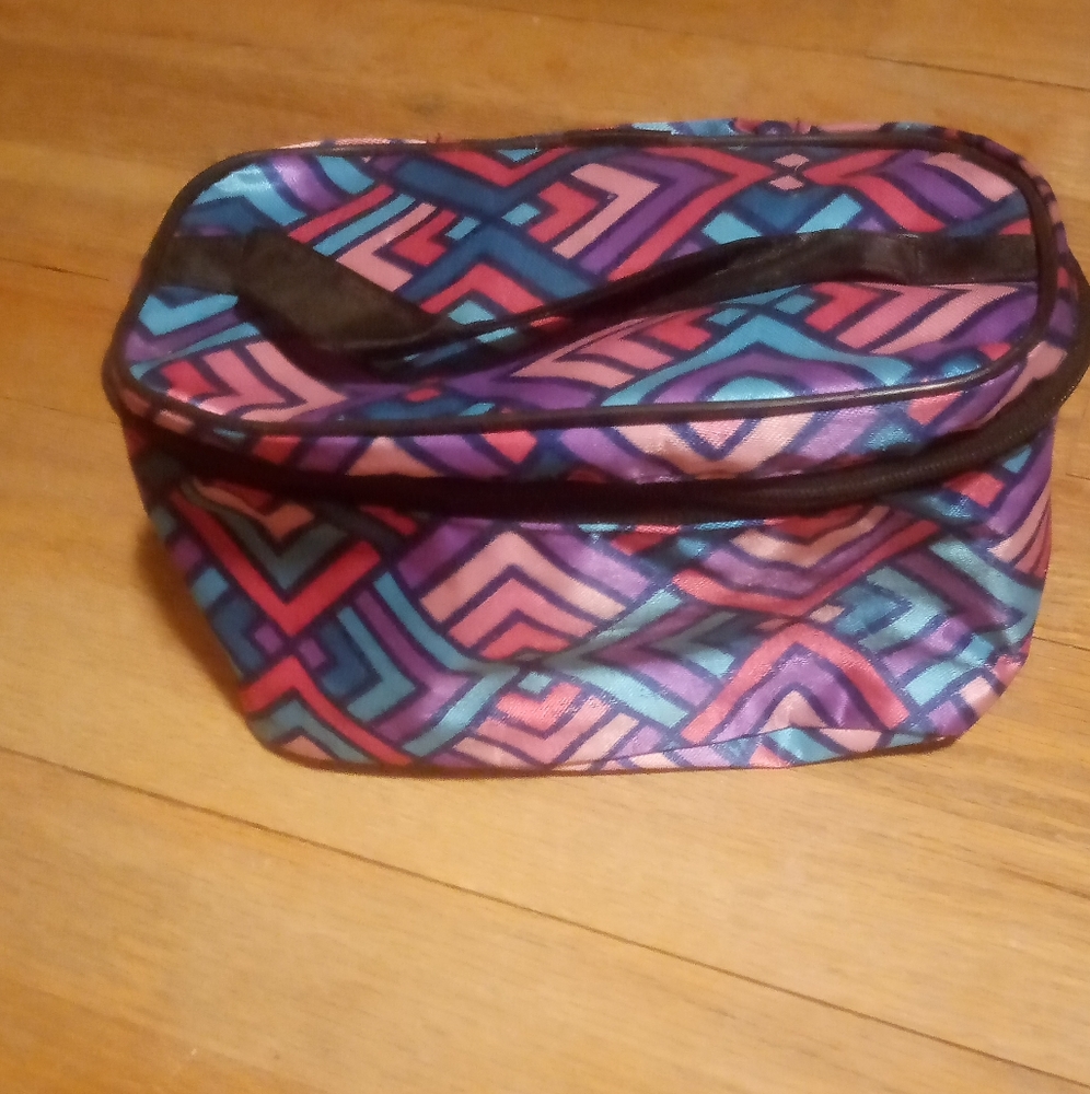 Basic editions makeup bag
